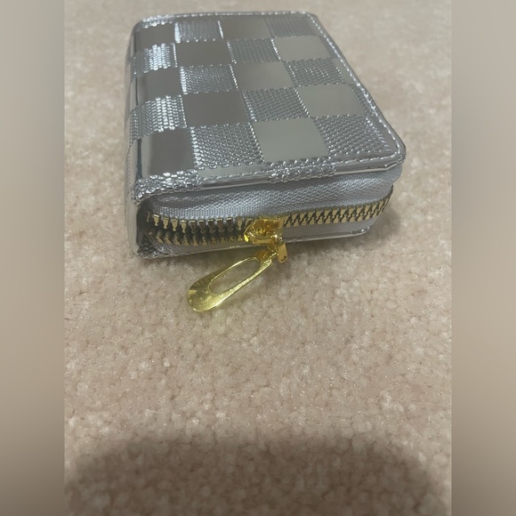 Shiny checkered accordion silver card holder - Picture 6 of 9